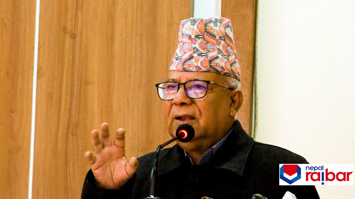 सरकारमा जाने पक्षमा छैनौंः माधव नेपाल