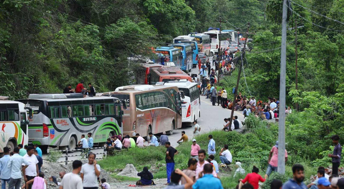 नागढुङ्गा-नौबिसे सडकमा थप ५ दिन सवारी आवागमन बन्द हुने