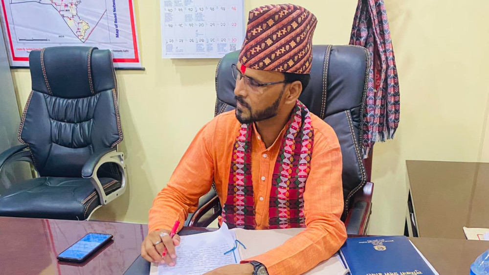 मध्यराति गाउँपालिकाका अध्यक्ष चौधरीमाथि गोली प्रहार